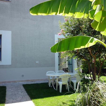 Apartamento Loft 3, A 150 M Dal Mare, Pineto Centro Exterior foto