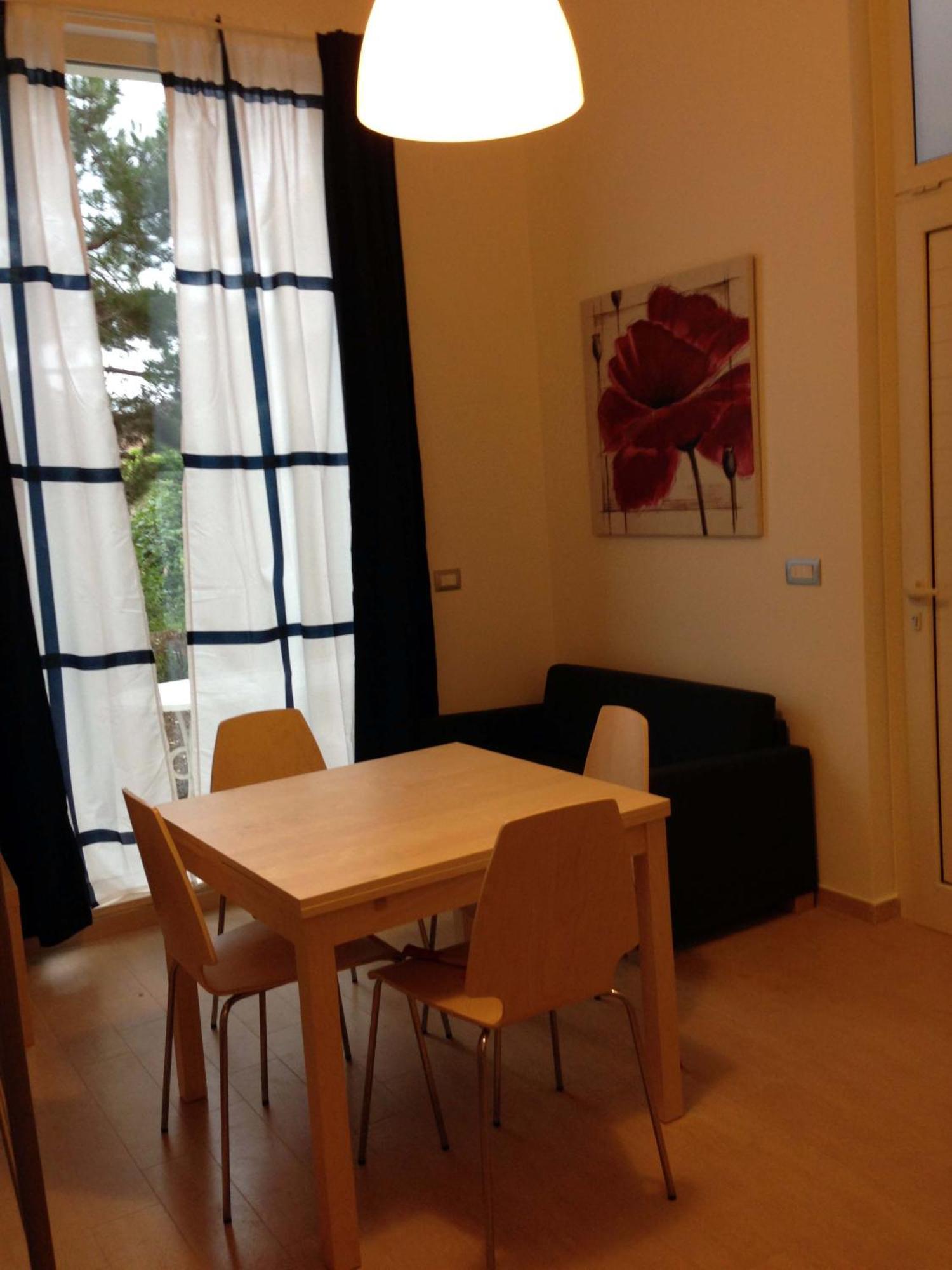 Apartamento Loft 3, A 150 M Dal Mare, Pineto Centro Exterior foto